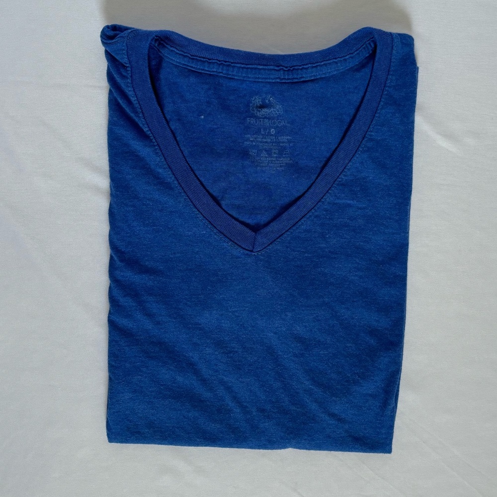 Women's Blue V-Neck Fruit of the Loom Shirt. Size L
